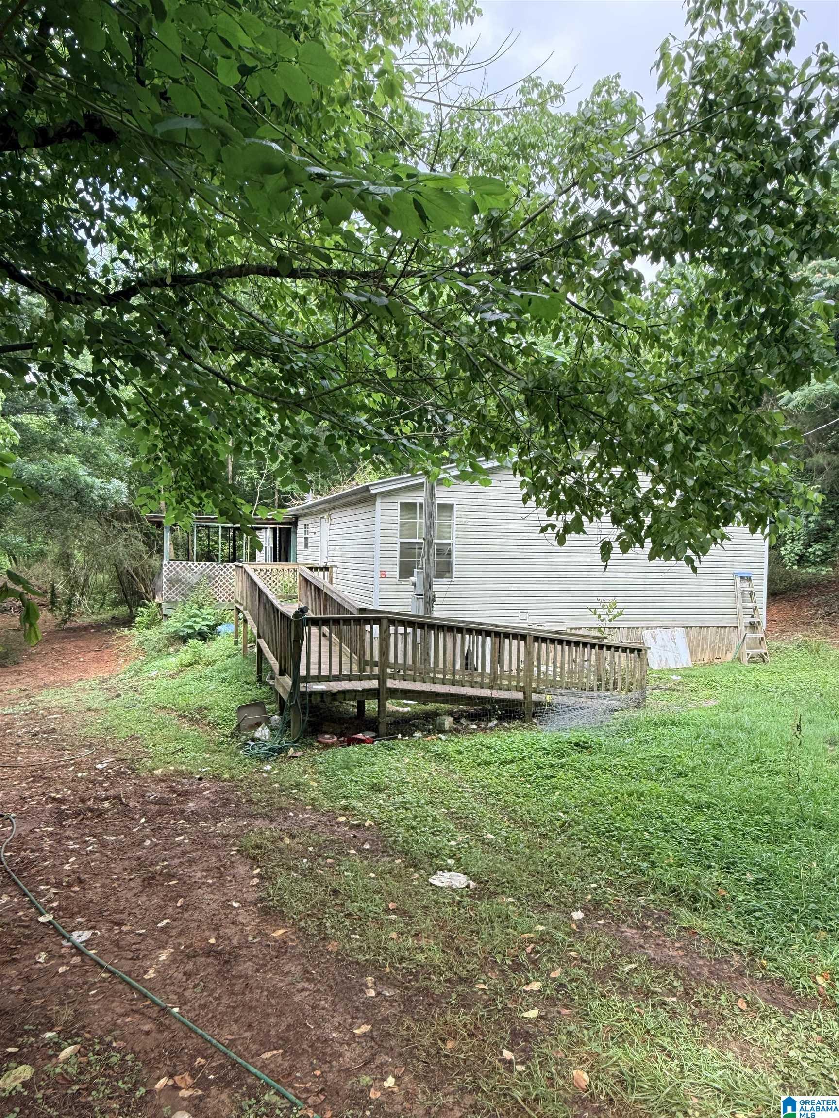Image 3: Back Of Structure