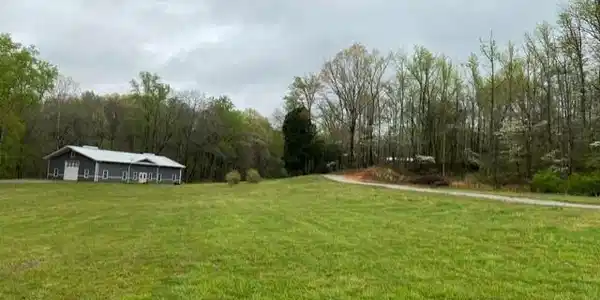 Image 2: Yard