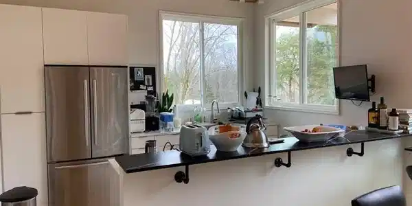 Image 3: Kitchen