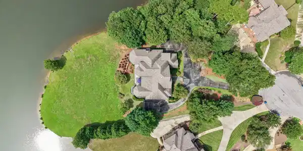 Image 4: 1.2 acres on 21.57 acre lake