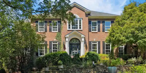 7036 FOUNDERS DRIVE