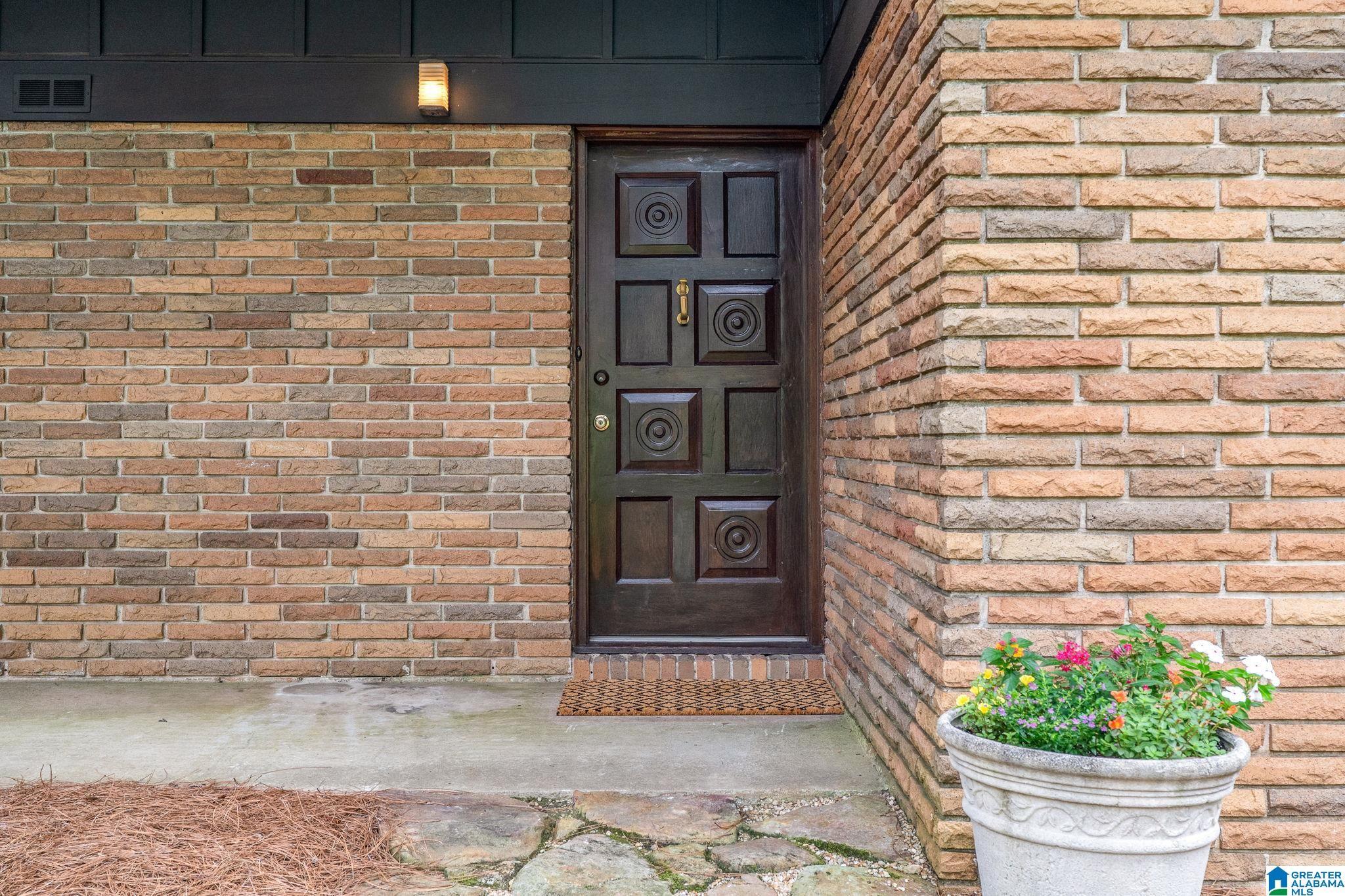 Image 2: Entry