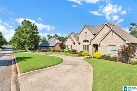 2132 LAKEVIEW TRACE