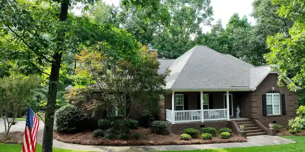 Image 3: Front Of Structure