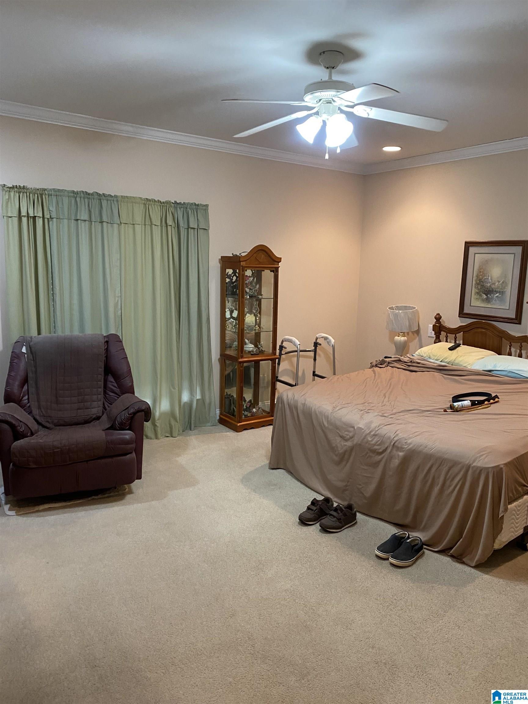 Image 4: Master Bedroom---really spacious