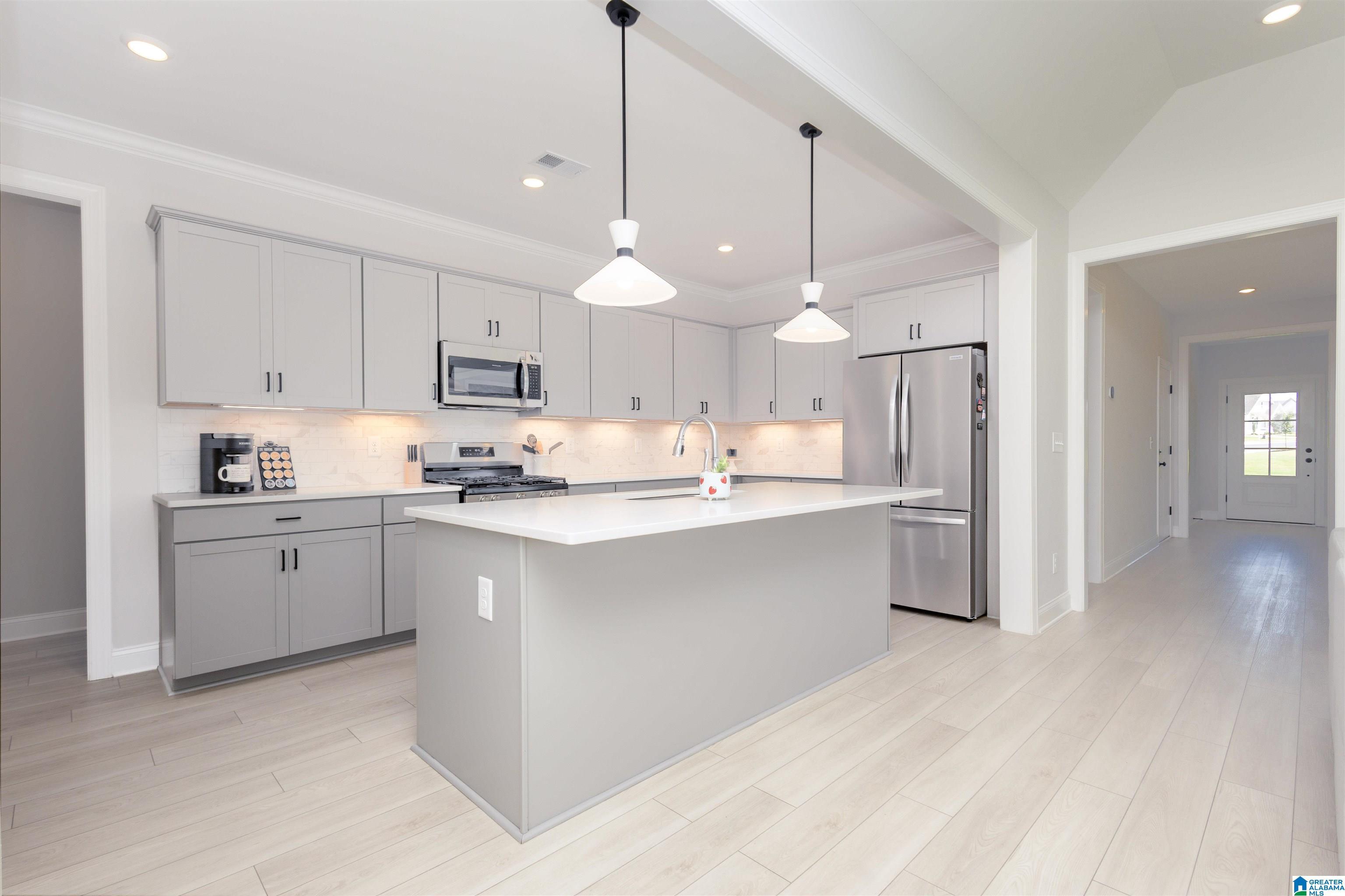 Image 2: Kitchen