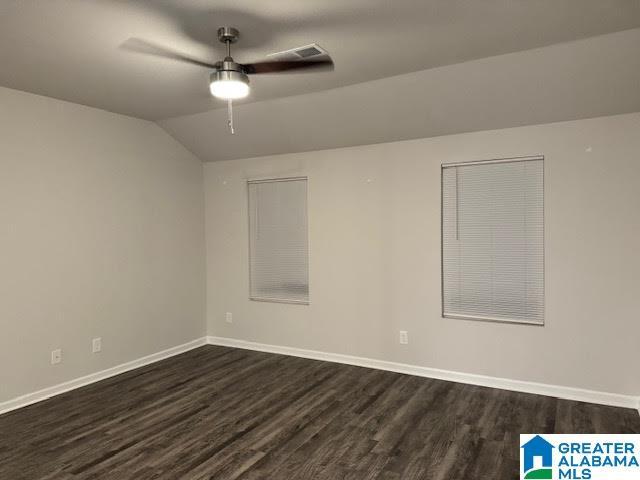 Image 4: Living Room No Staging