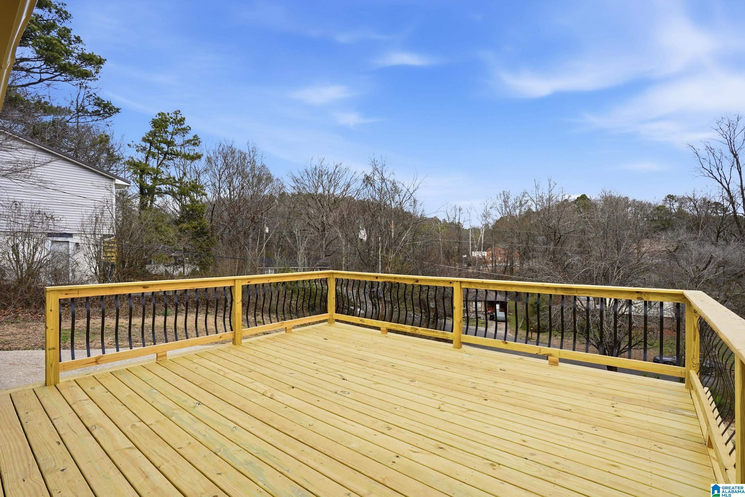 Image 3: Deck