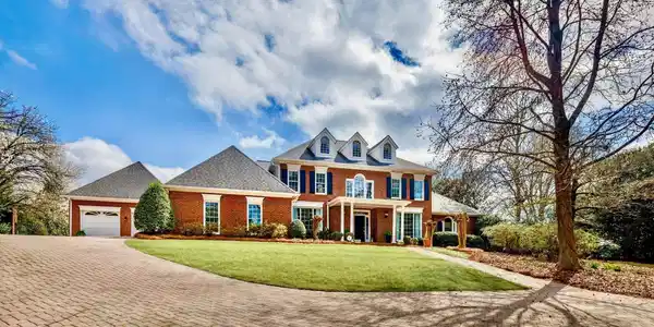 2213 HIDDEN RIDGE CIRCLE