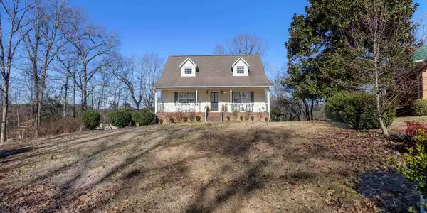 807 HILLTOP DRIVE