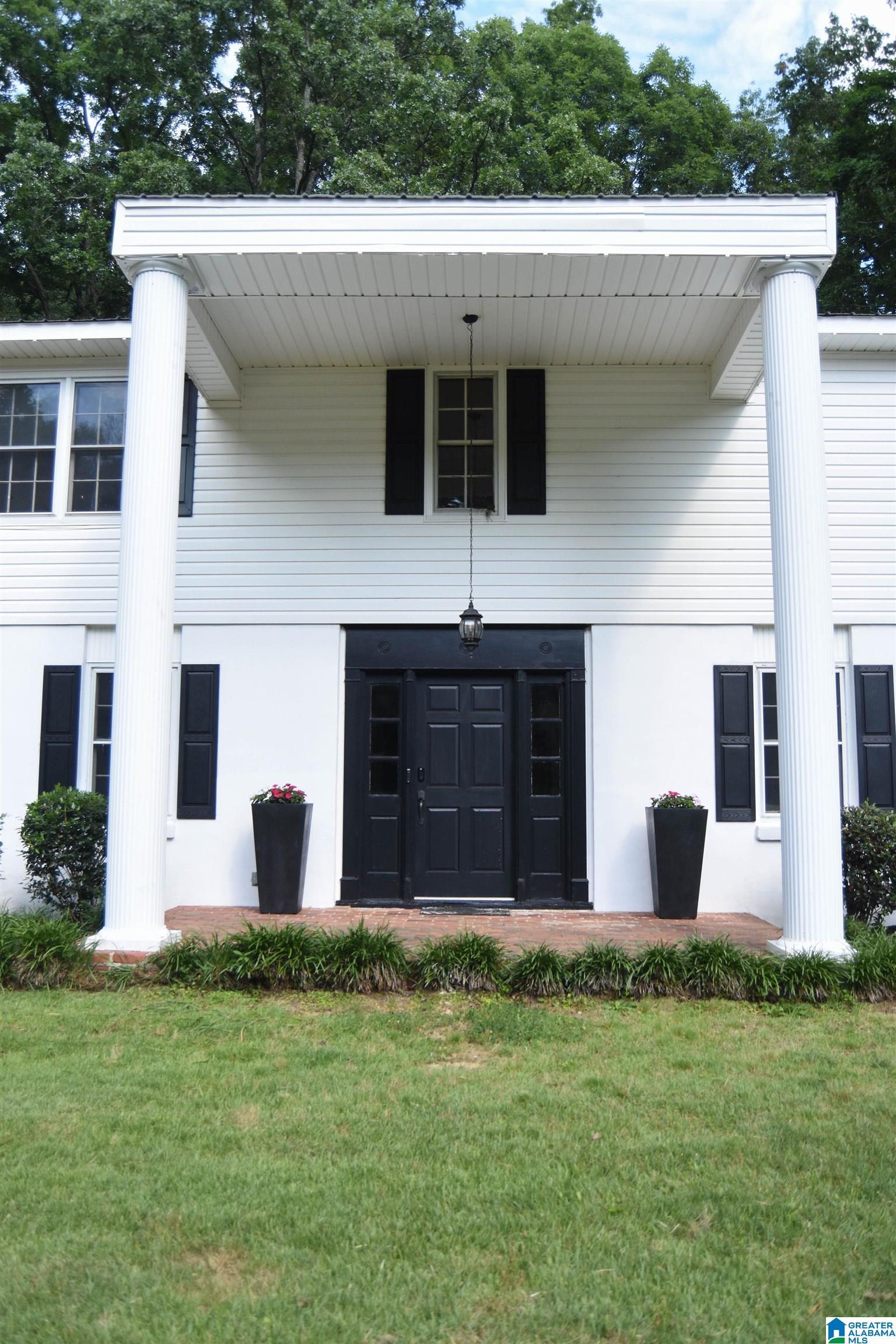 Image 3: Entry