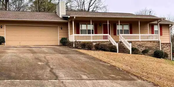 2212 MELLON LANE