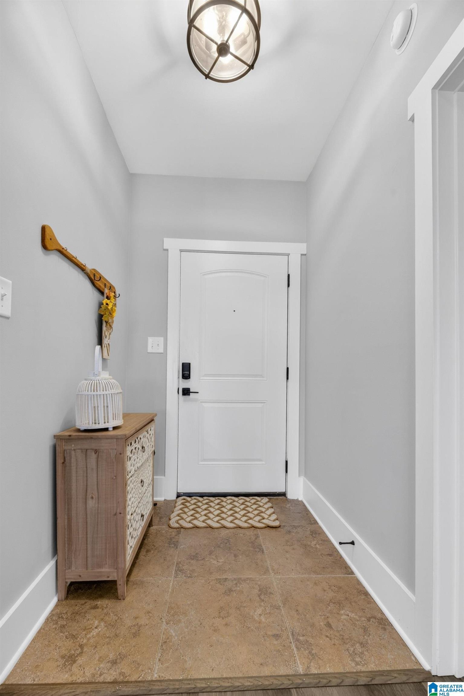 Image 3: Entry