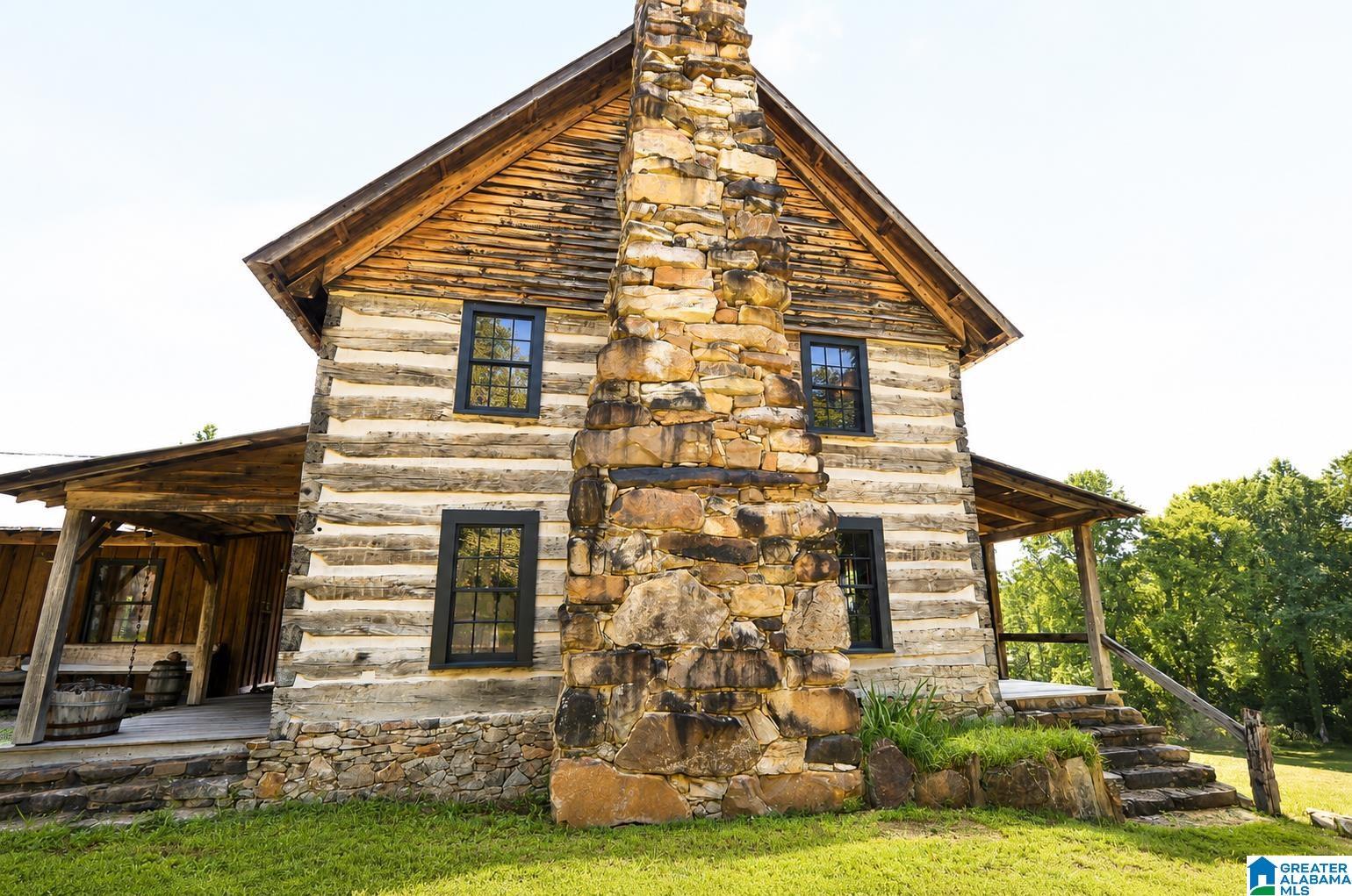 Image 3: Side Of Structure