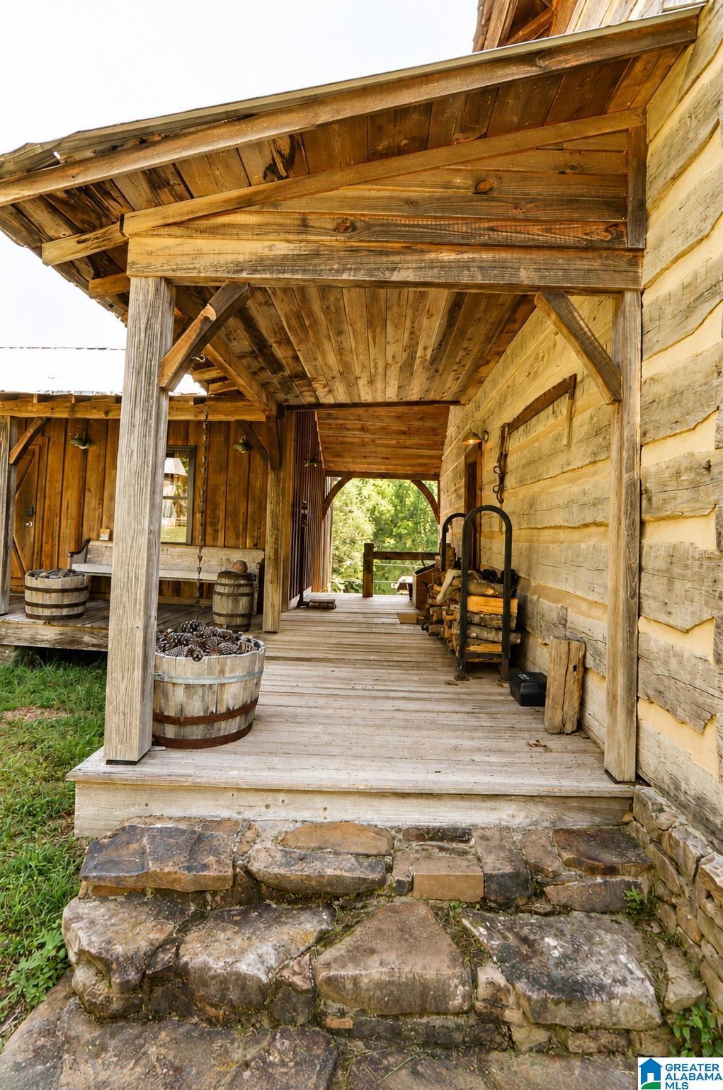 Image 4: Deck