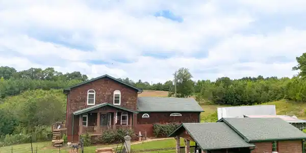 1689 COUNTY ROAD 864