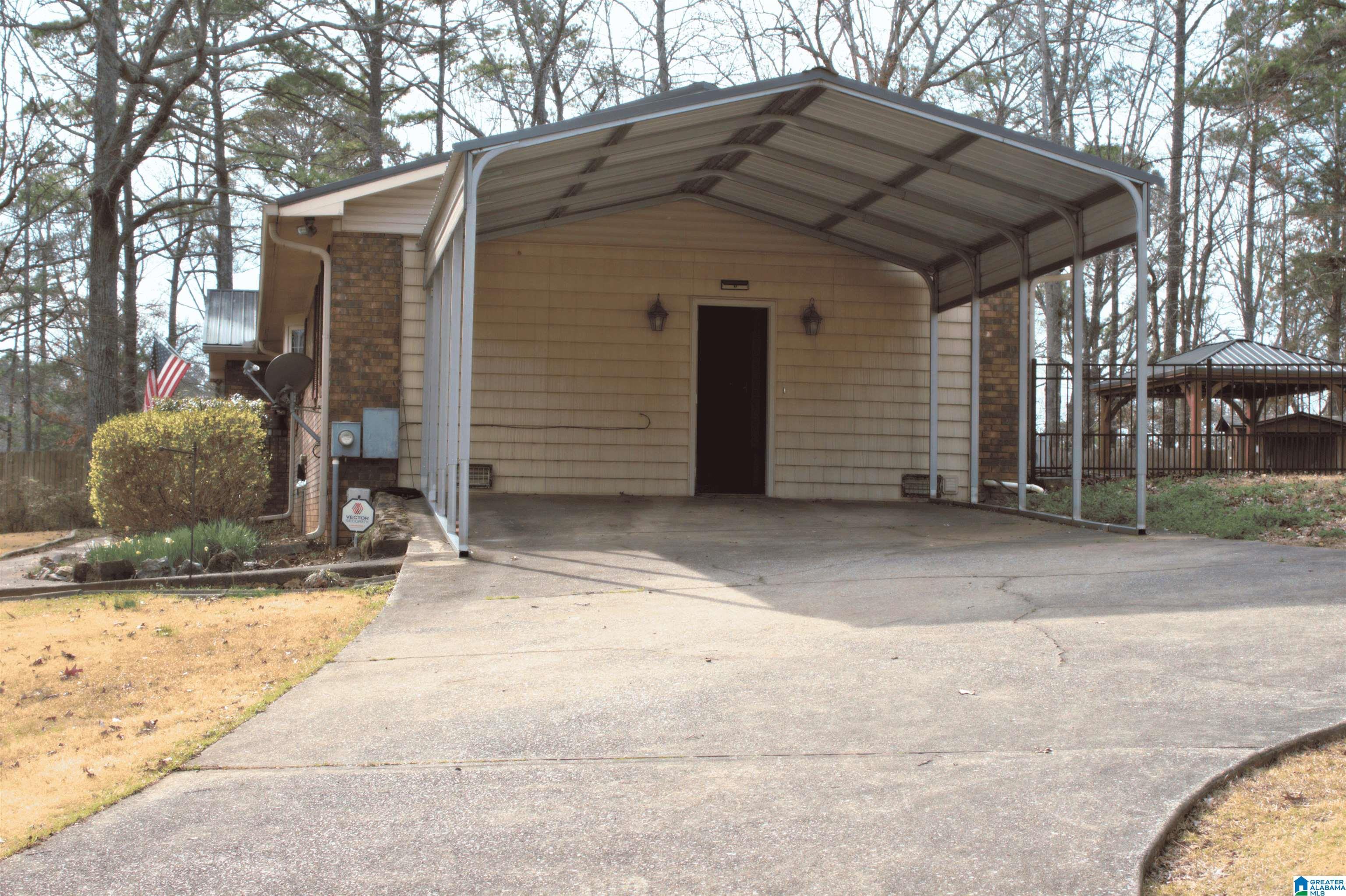 Image 3: Front Of Structure