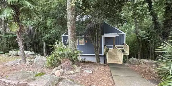 Image 2: Front Of Structure