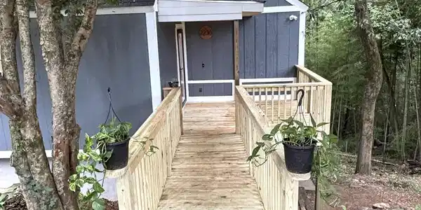 Image 4: Entry