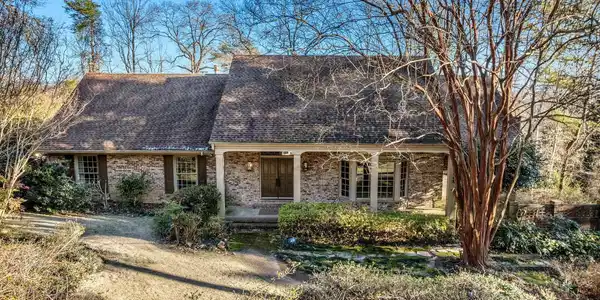 321 VESCLUB DRIVE