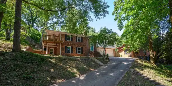 5812 SOUTHCREST ROAD