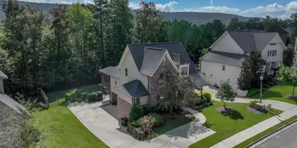 1104 HIGHLAND VILLAGE TRAIL
