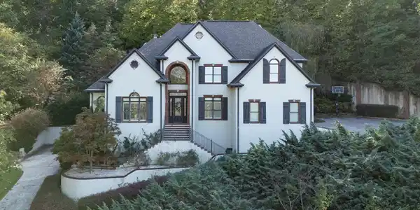 164 BRIDGE DRIVE