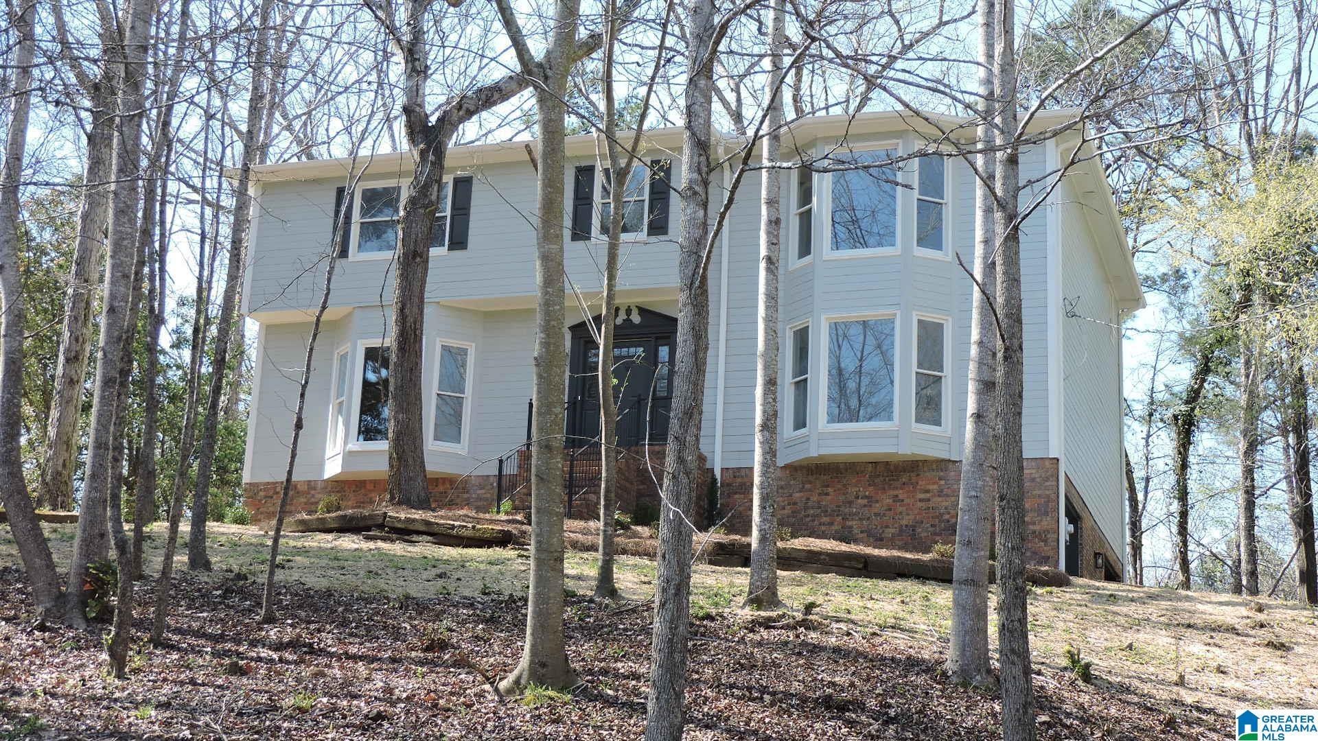 Image 4: Front Of Structure
