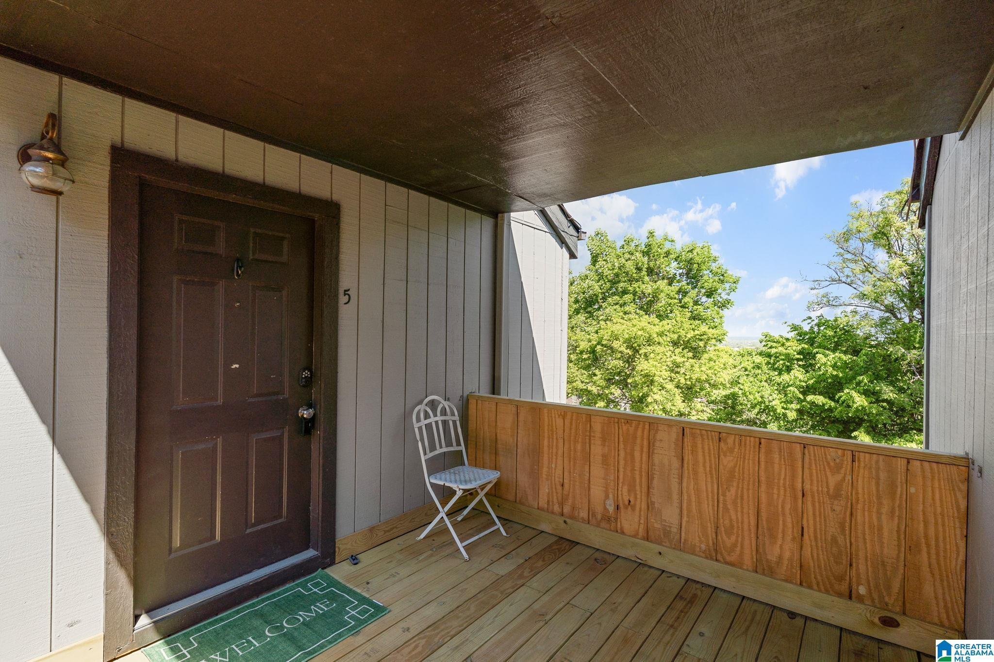 Image 4: Entry