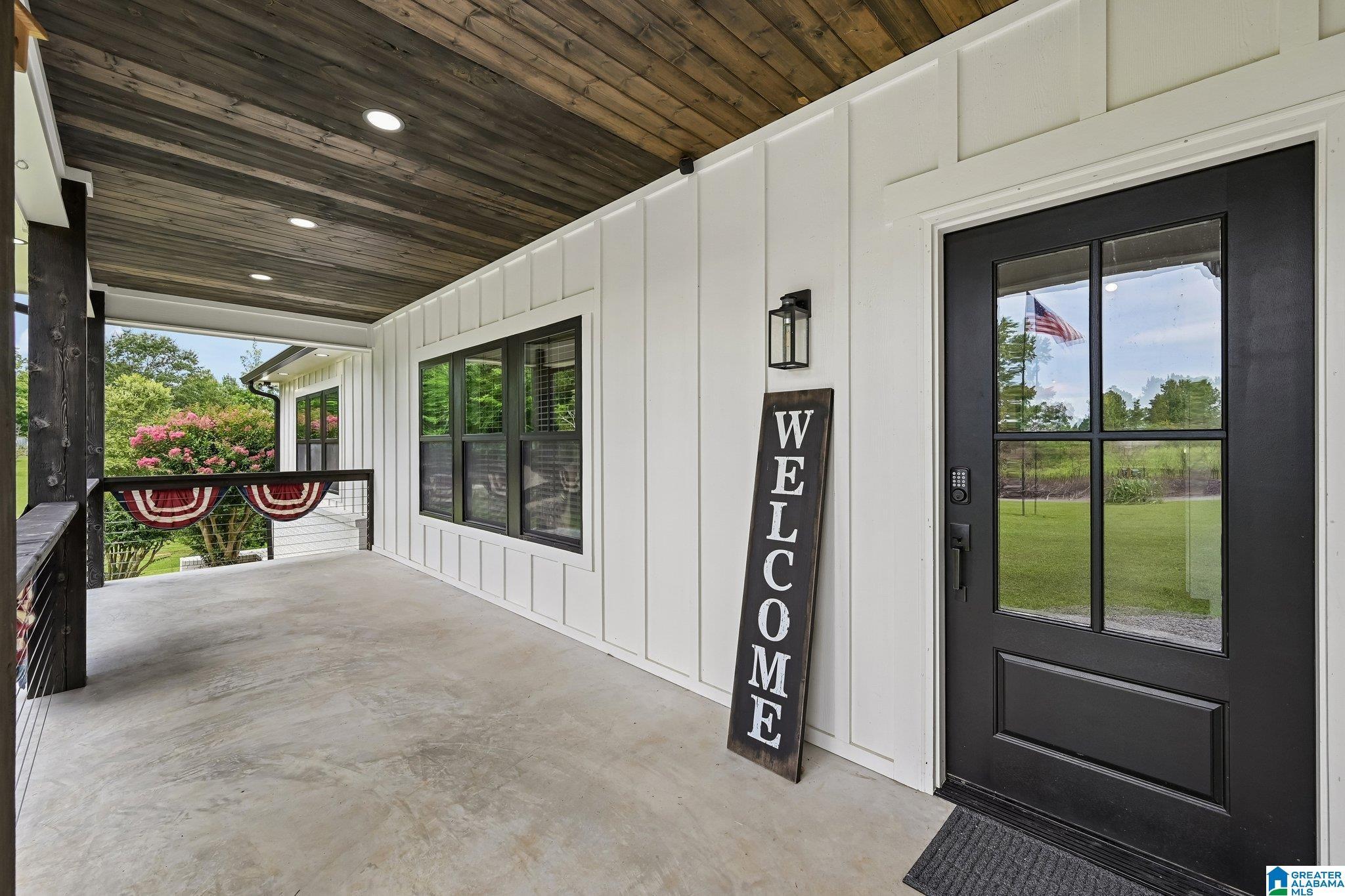 Image 3: Entry