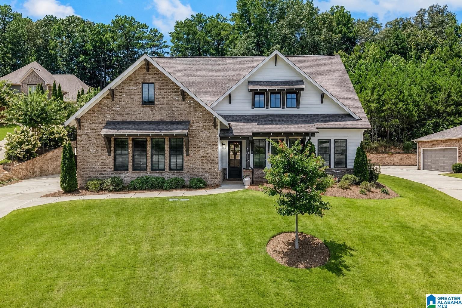 Image 2: The kind of home you search years to find!