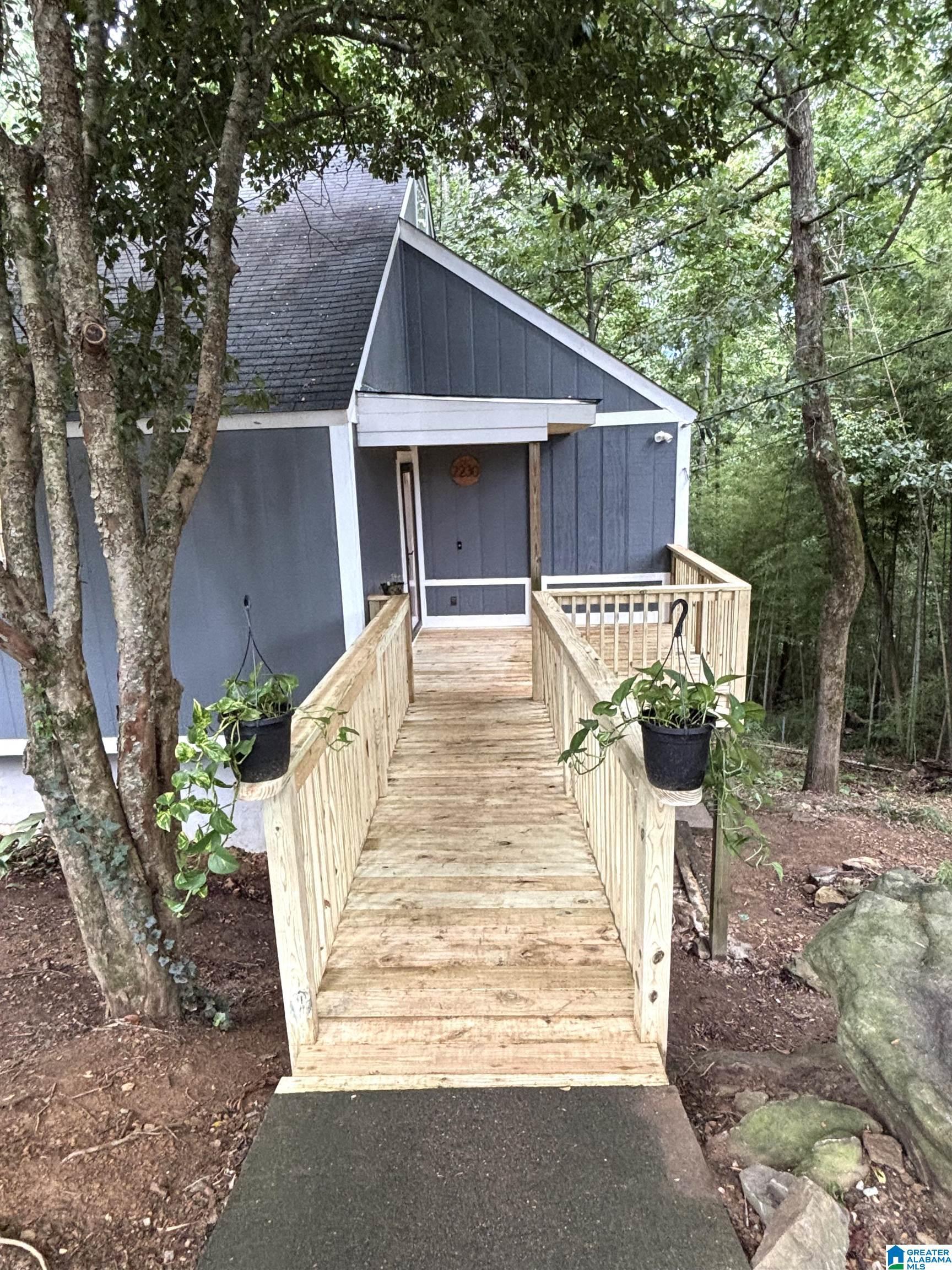 Image 4: Entry