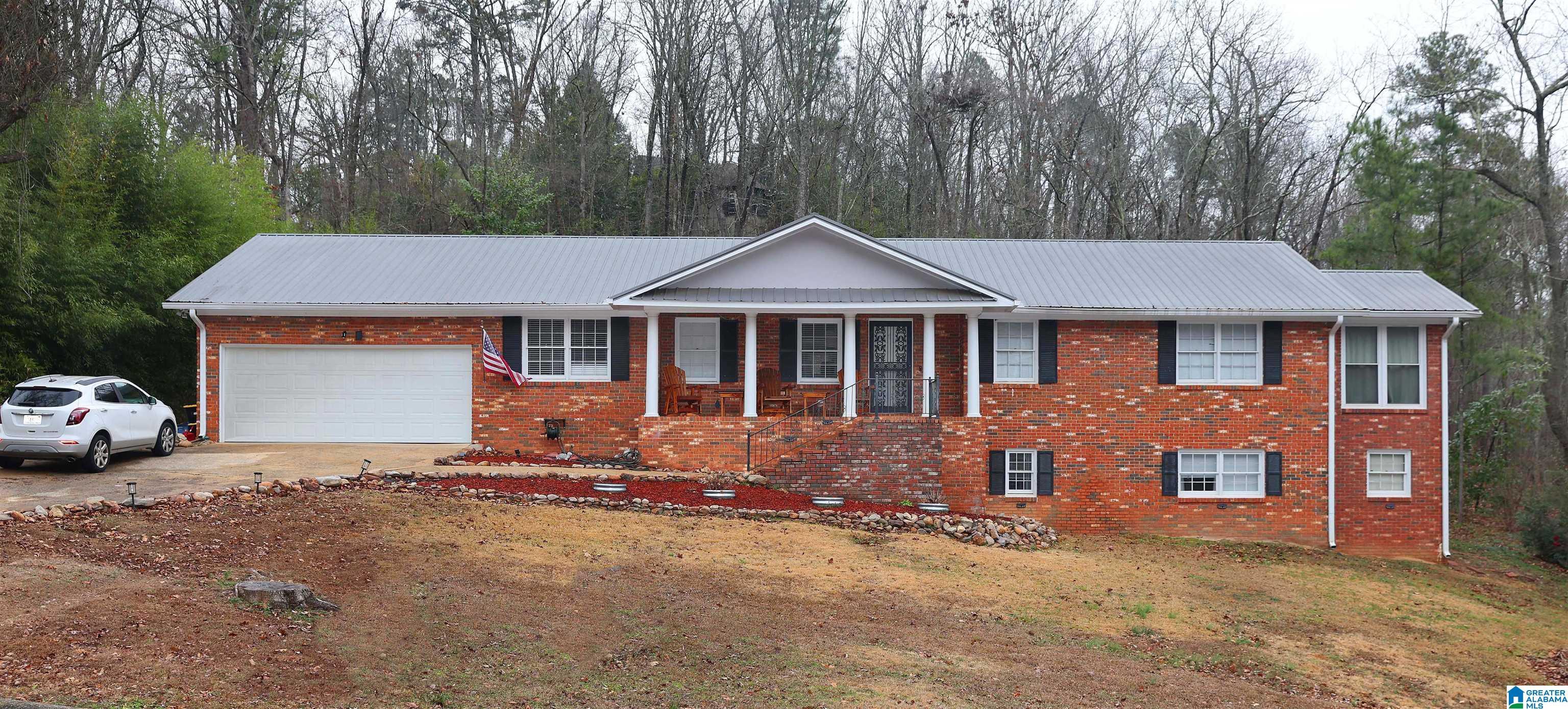 Image 3: Front Of Structure