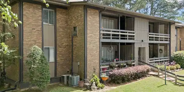 3101 LORNA ROAD