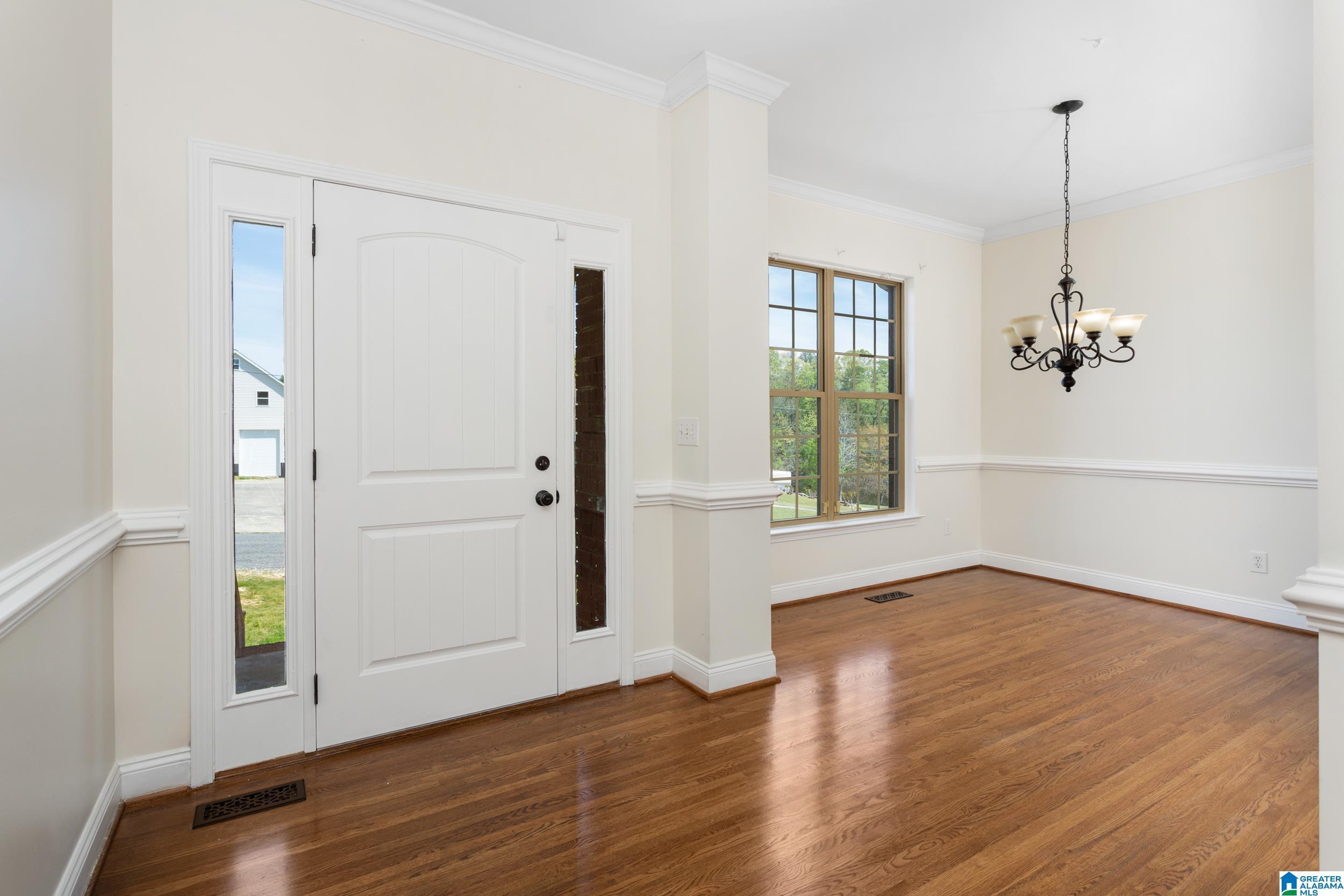 Image 3: Entrance Foyer