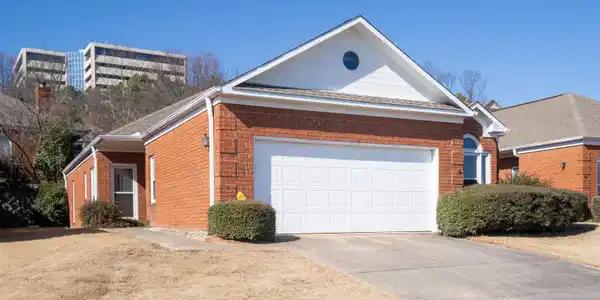 732 ROCKFORD DRIVE