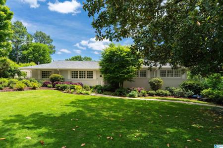 709 VESTAVIA LAKE DRIVE