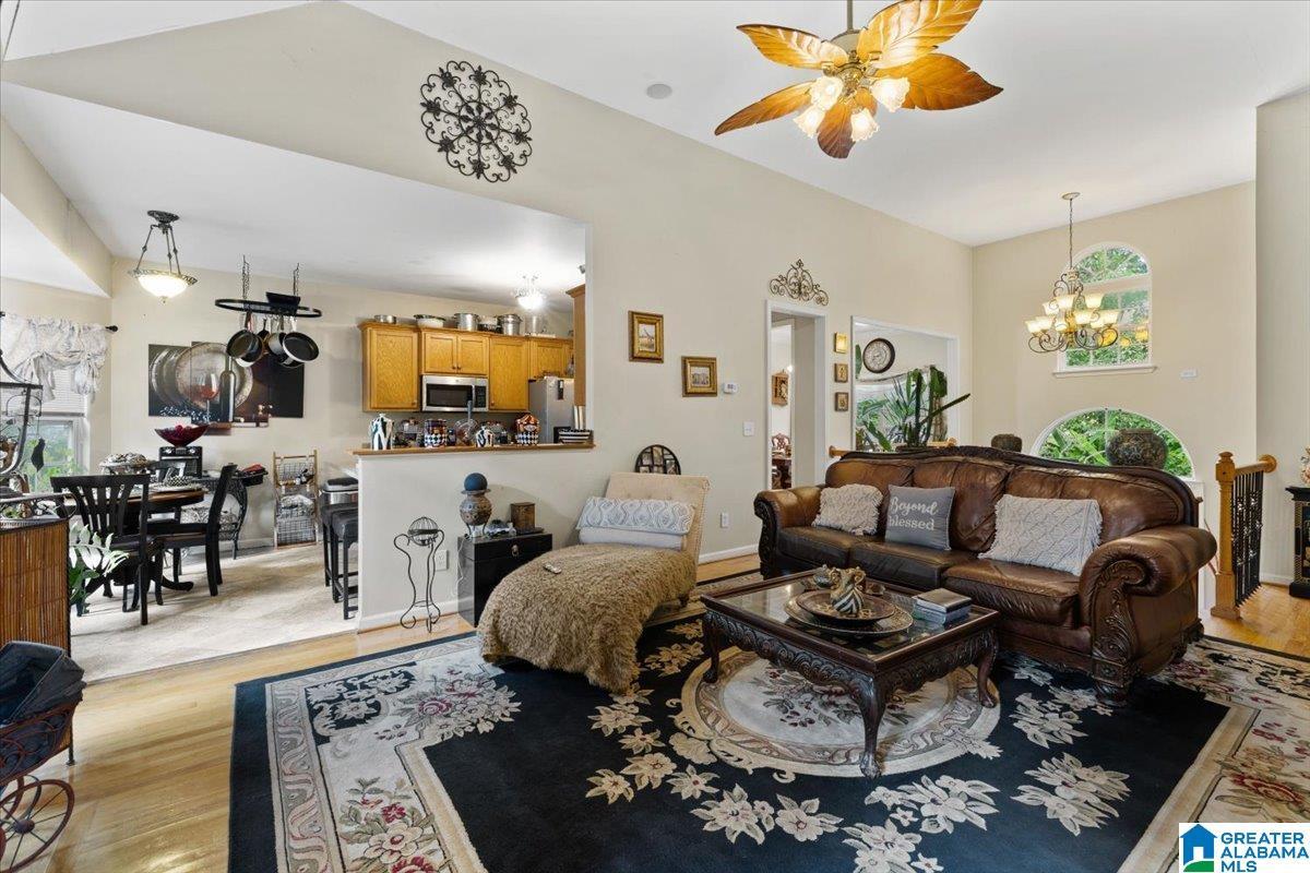 Image 2: Living room