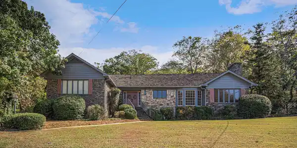 1316 GLENWICK CIRCLE