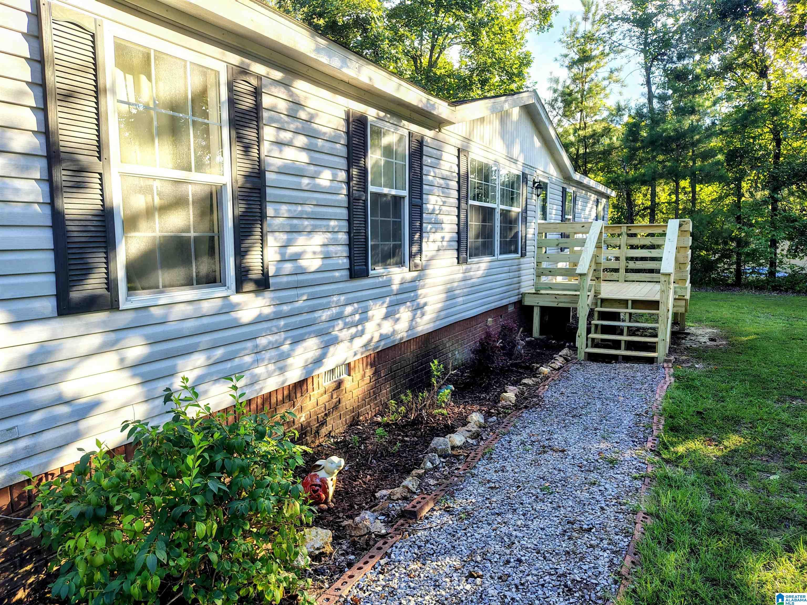 Image 1: Welcome to 652 Deer Field Road, Pell City!