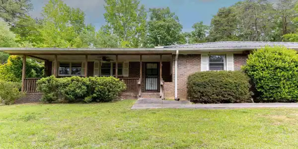 Image 3: 4 sides brick vinyl eaves,soffits,aluminum gutters