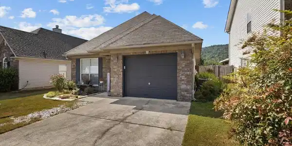 2507 FOREST LAKES LANE