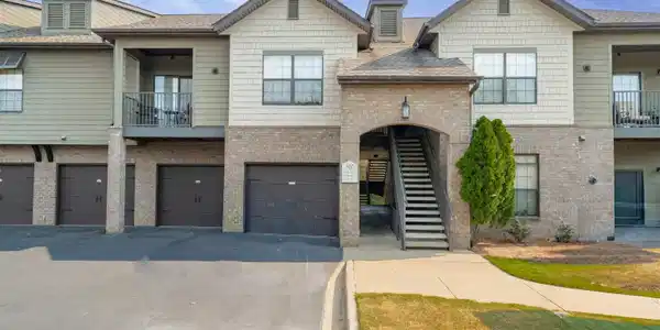 927 RIVERHAVEN PLACE