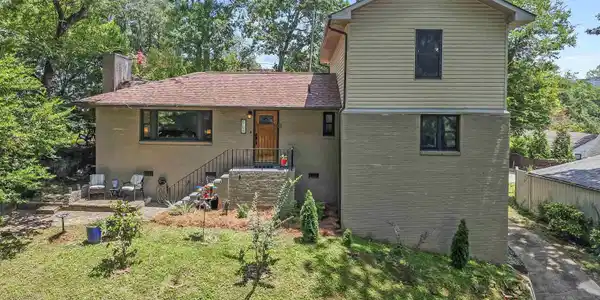 504 DEVON DRIVE
