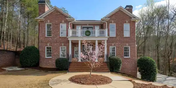 325 GREYSTONE GLEN CIRCLE