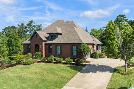 527 GREENBRIER WAY