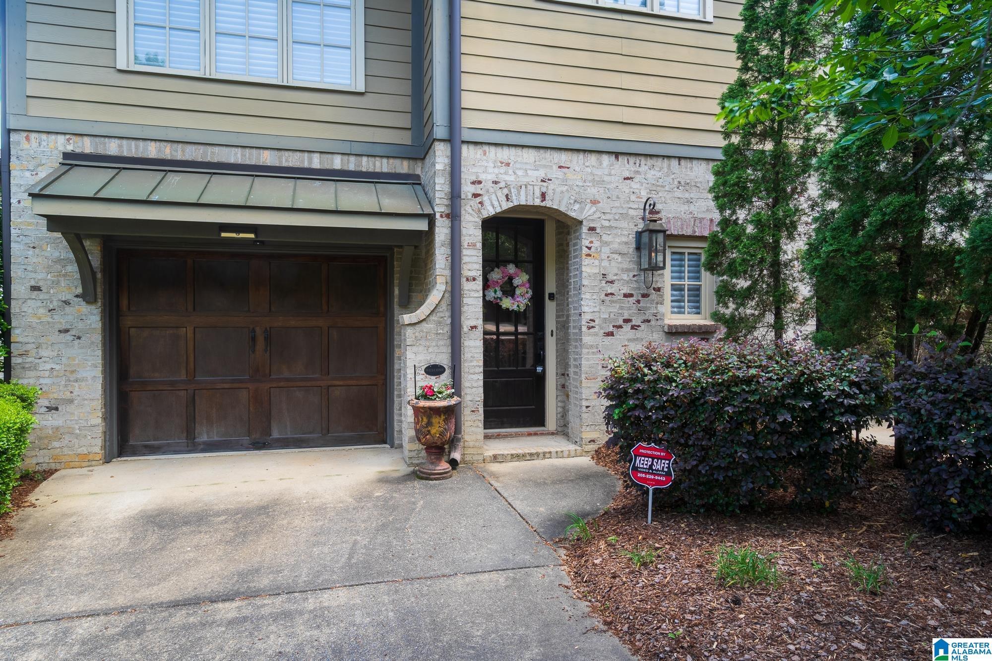 Image 4: Entry