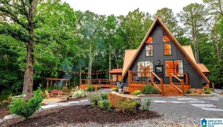 235 LOGAN LANE
