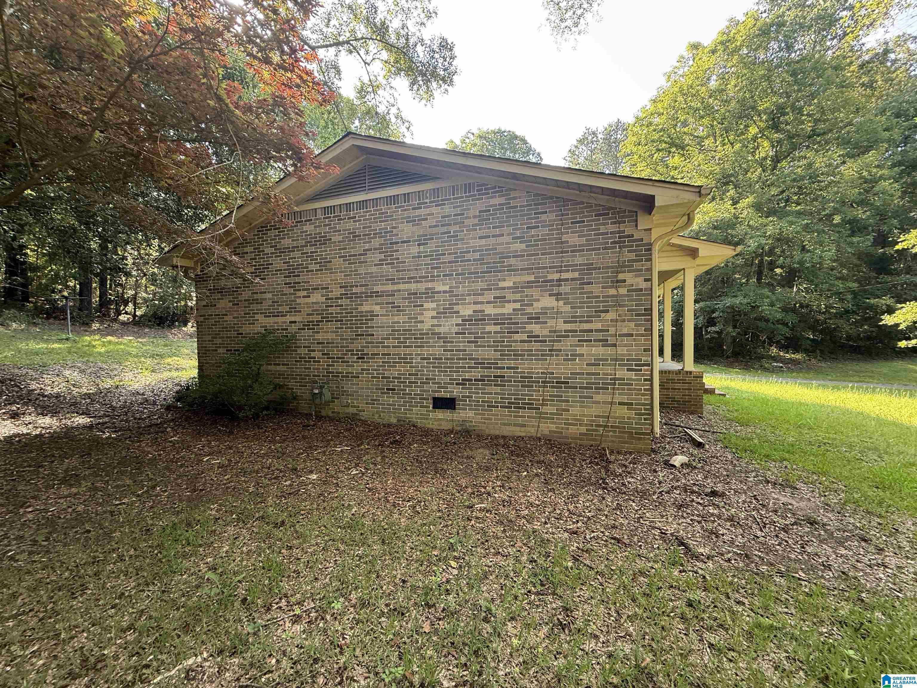Image 3: Side Of Structure
