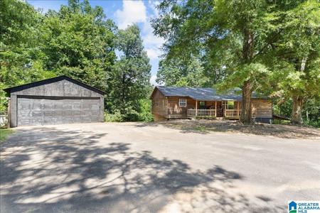 135 BLUFF LANE